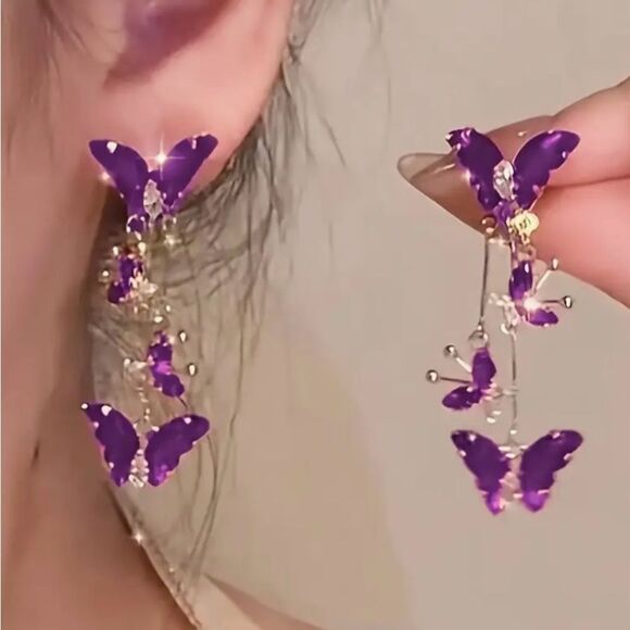 ๐โBetsey Johnson Elegant Sparkling Violet Butterfly Dangle Earrings ๐ - Picture 2 of 6